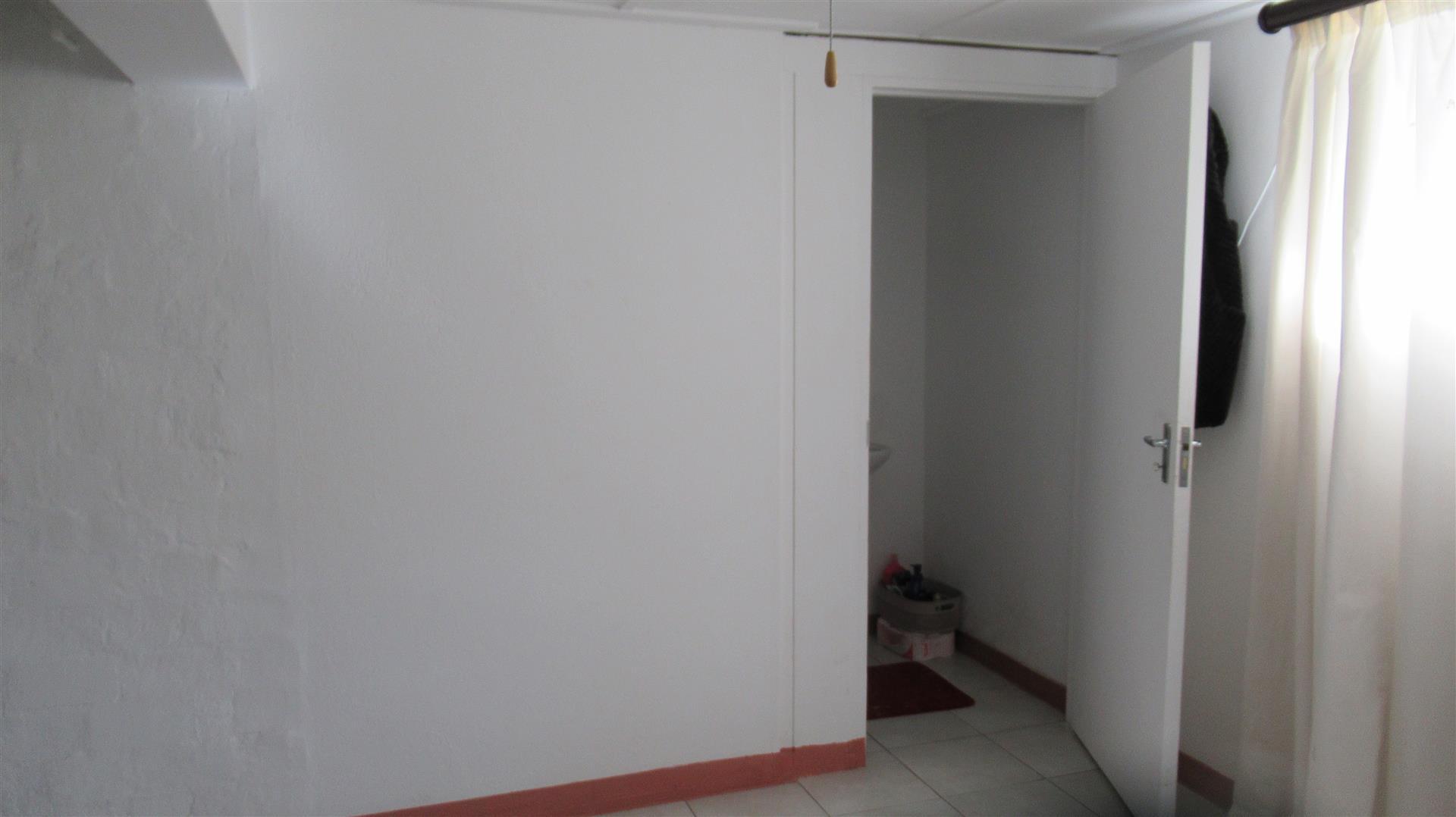 Flatlet - 32 square meters of property in Scottsville PMB