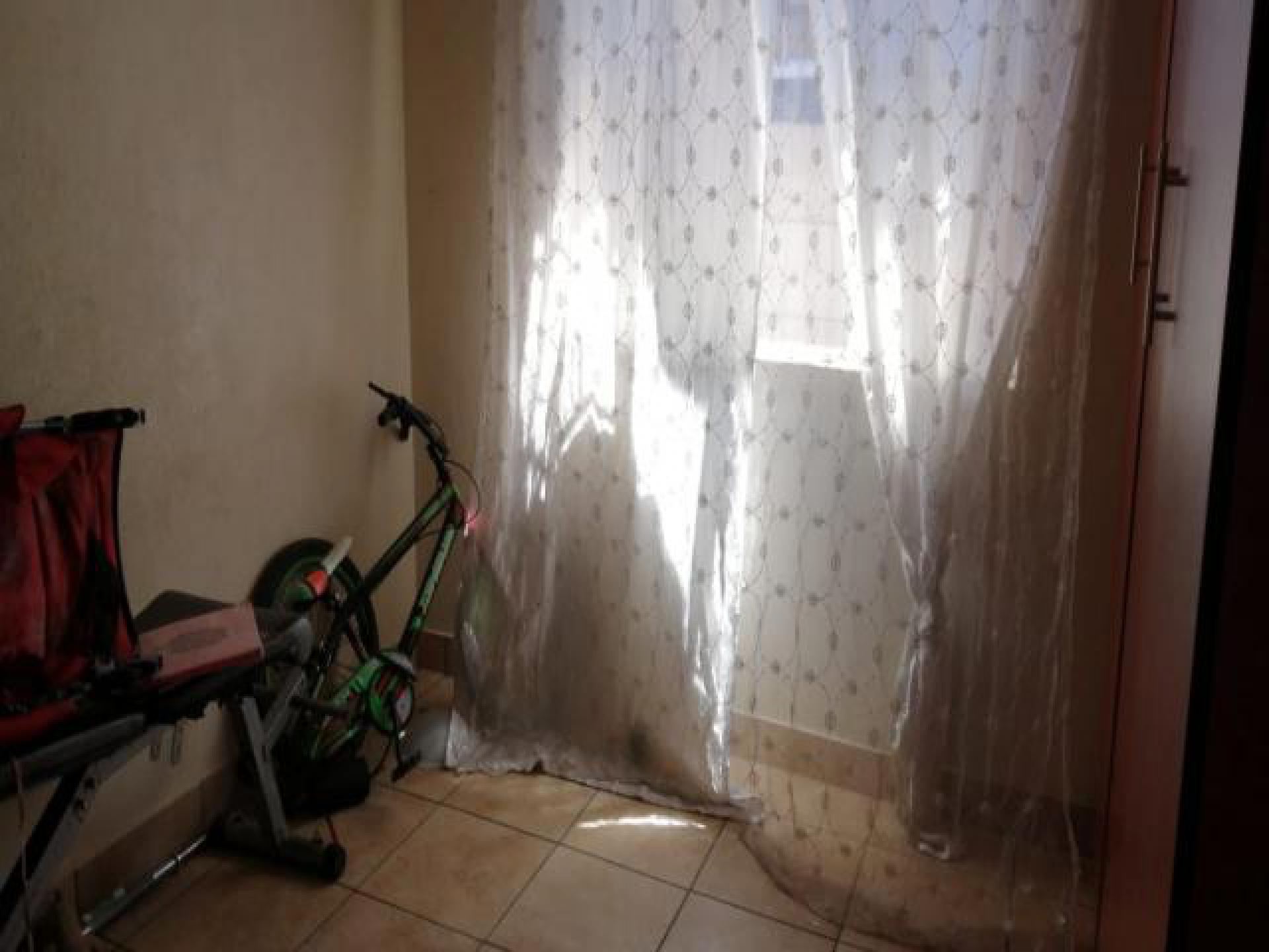 Bed Room 3 of property in Waterval East