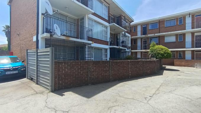 Standard Bank SIE Sale In Execution 2 Bedroom Sectional Title for Sale in Rosettenville - MR546099