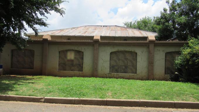 Standard Bank SIE Sale In Execution House for Sale in Roodepoort North - MR546267