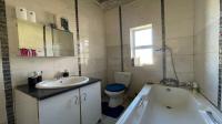 Bathroom 1 of property in Roodepoort North