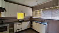 Kitchen - 13 square meters of property in Norkem park