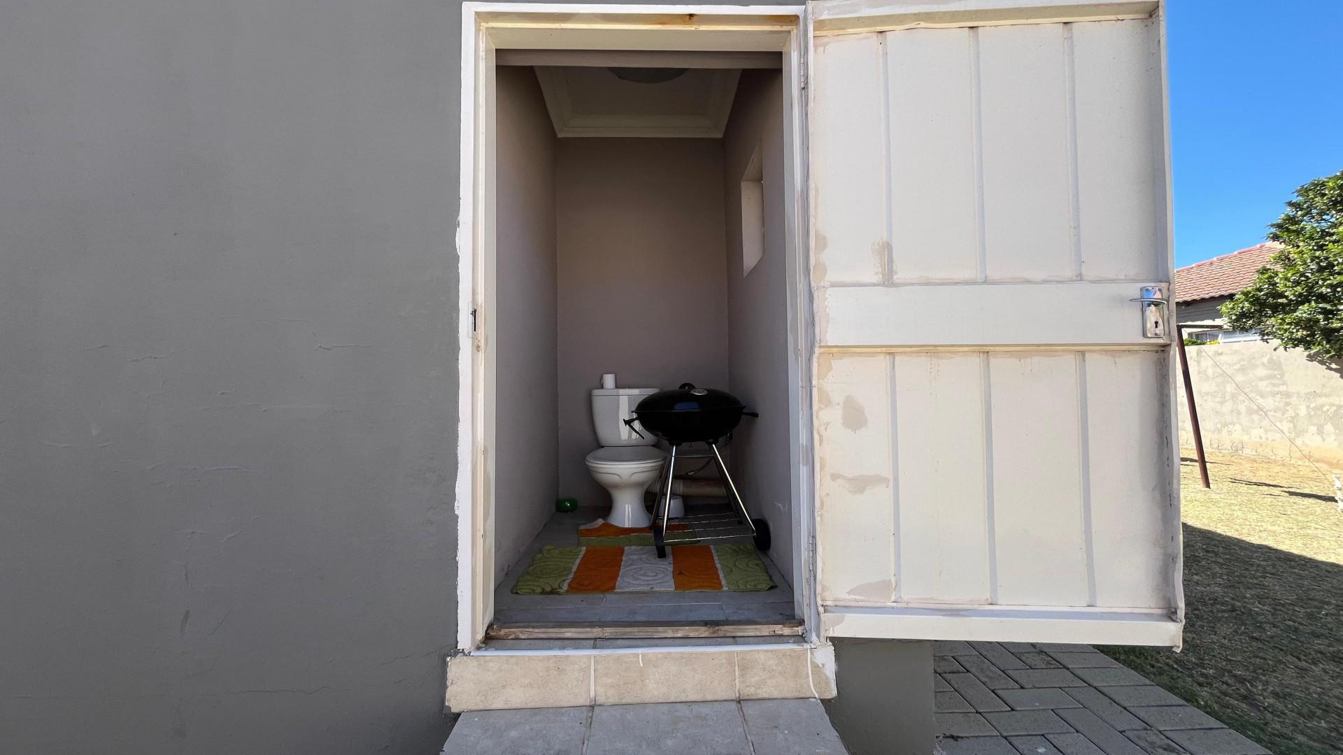 Spaces of property in Flamwood