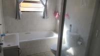Bathroom 1 - 5 square meters of property in Chancliff Ridge
