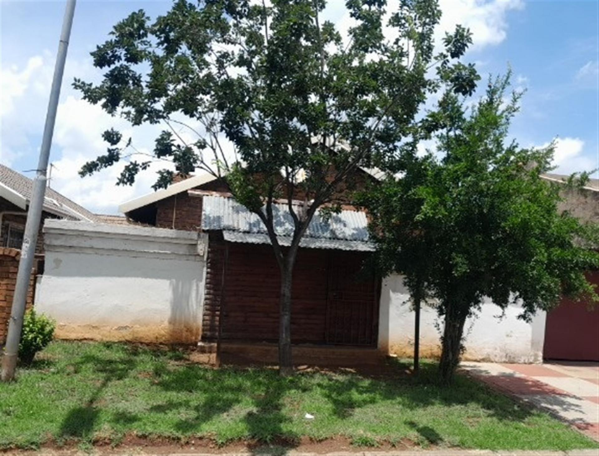 Front View of property in Protea North