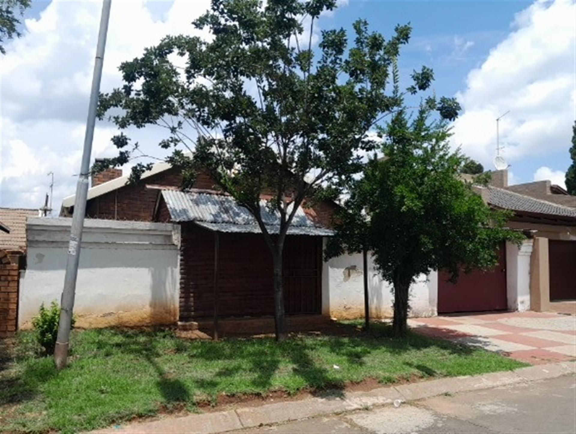 Front View of property in Protea North