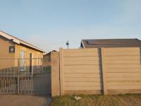 Front View of property in Savanna City