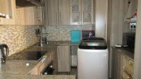 Kitchen - 9 square meters of property in Erand Gardens
