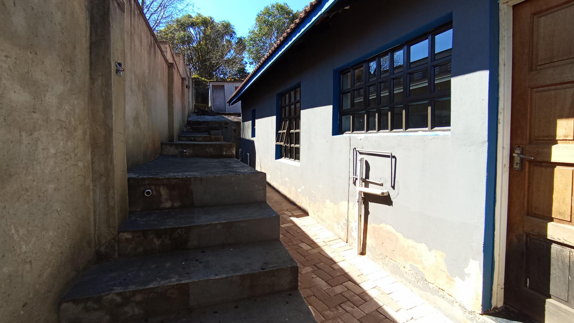 Backyard of property in Quellerina