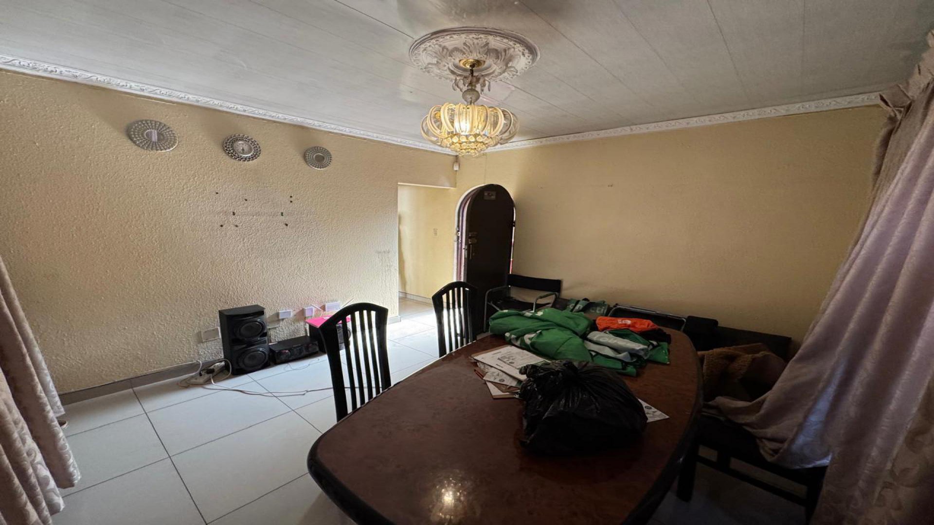 Dining Room of property in Protea North