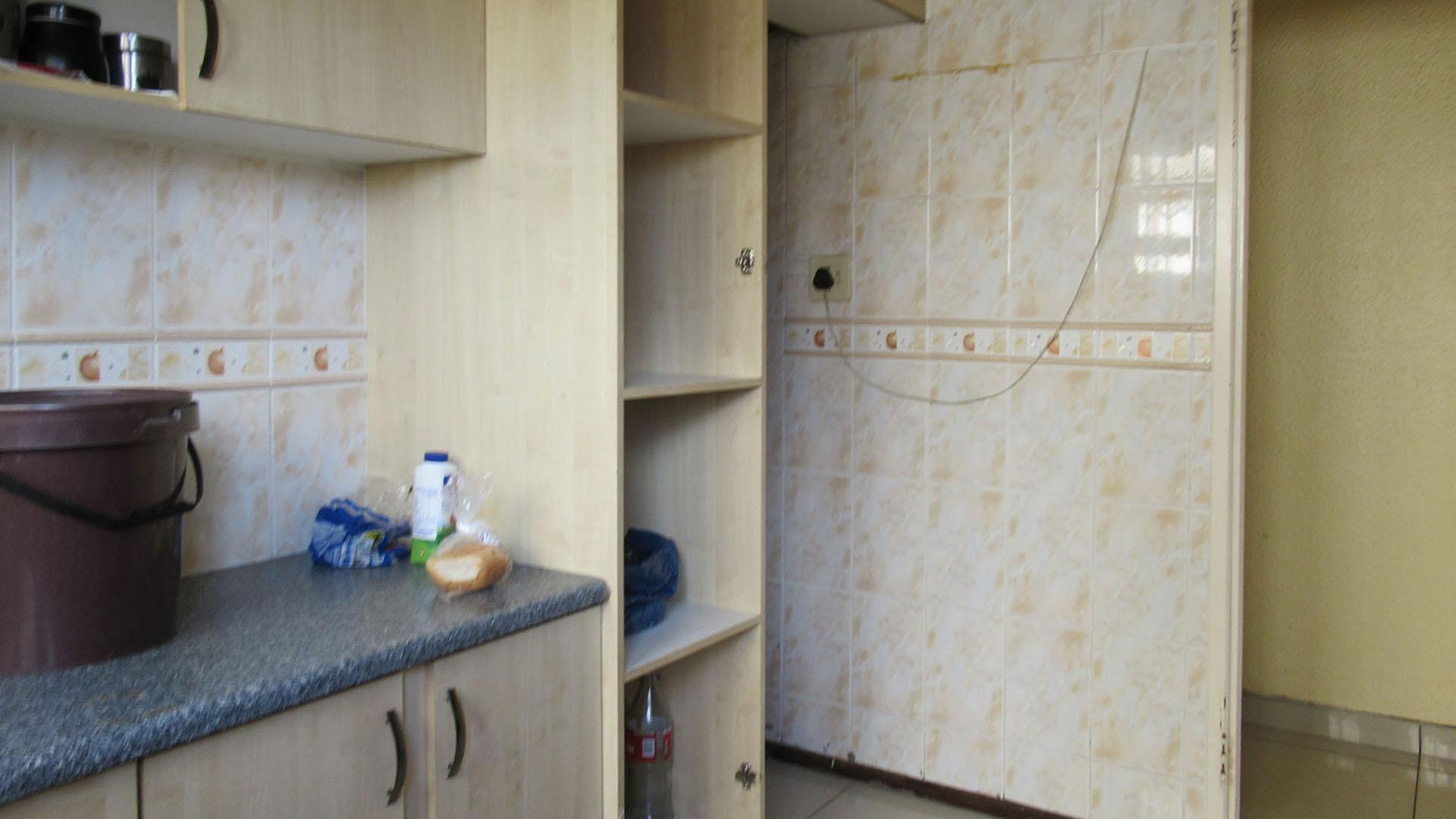 Kitchen - 9 square meters of property in Protea North