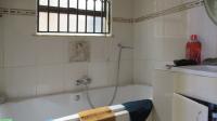 Main Bathroom - 3 square meters of property in Protea North