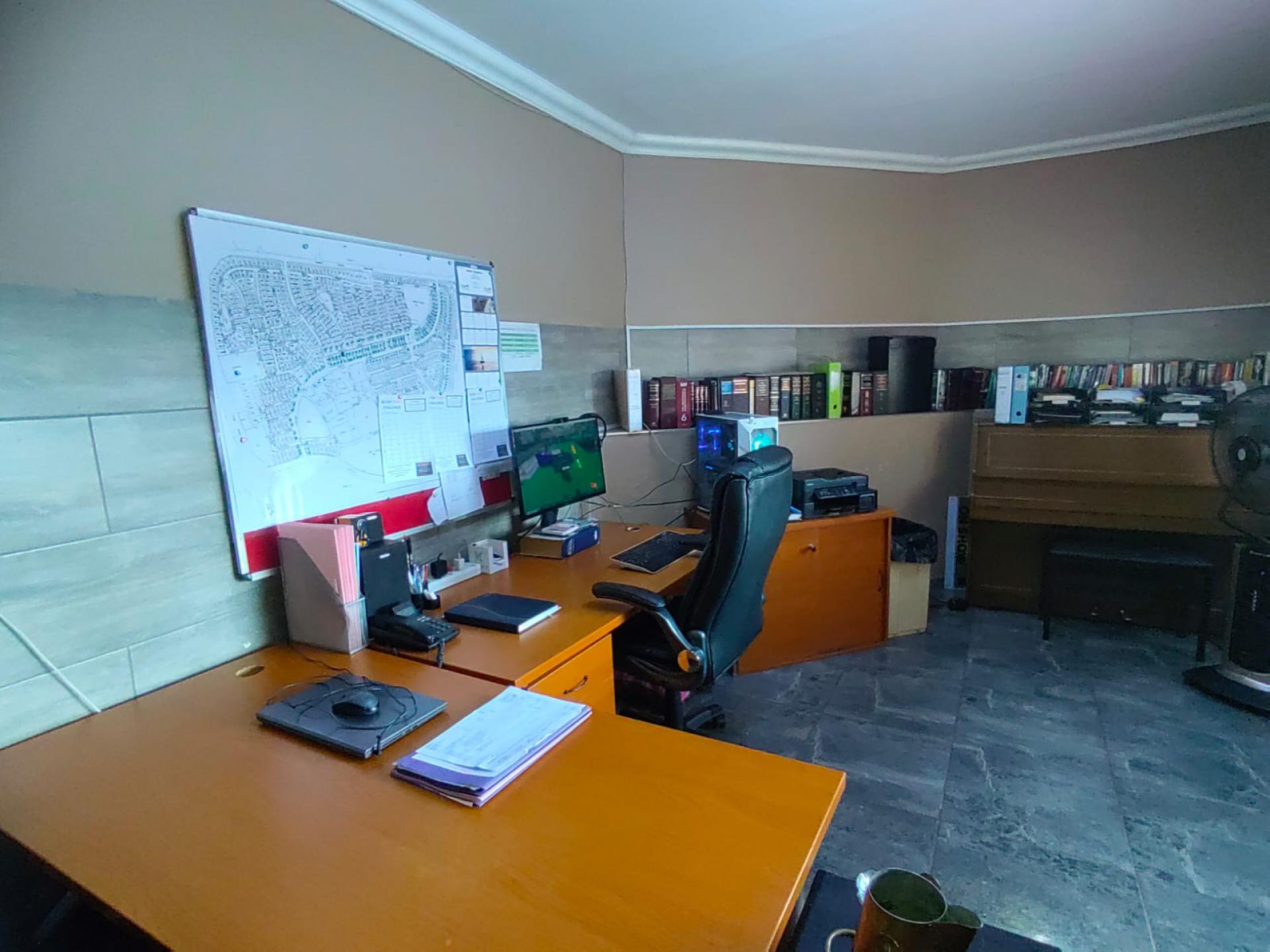 Study of property in Parys