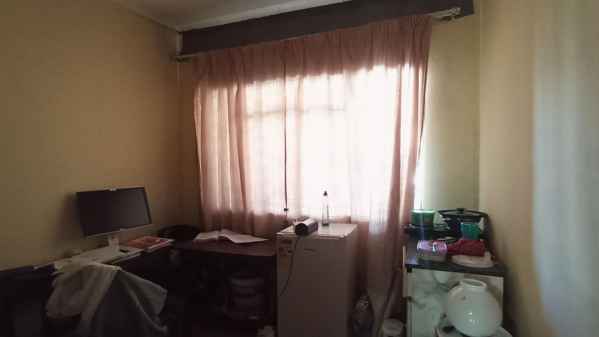 Bed Room 2 - 9 square meters of property in Soshanguve