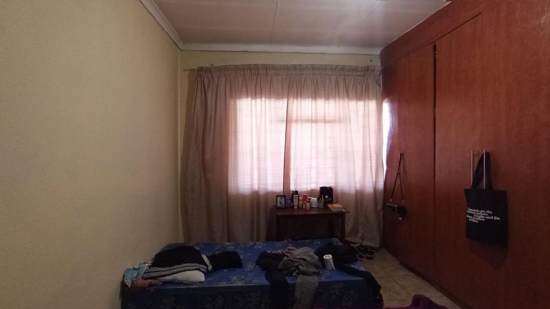 Bed Room 3 - 14 square meters of property in Soshanguve