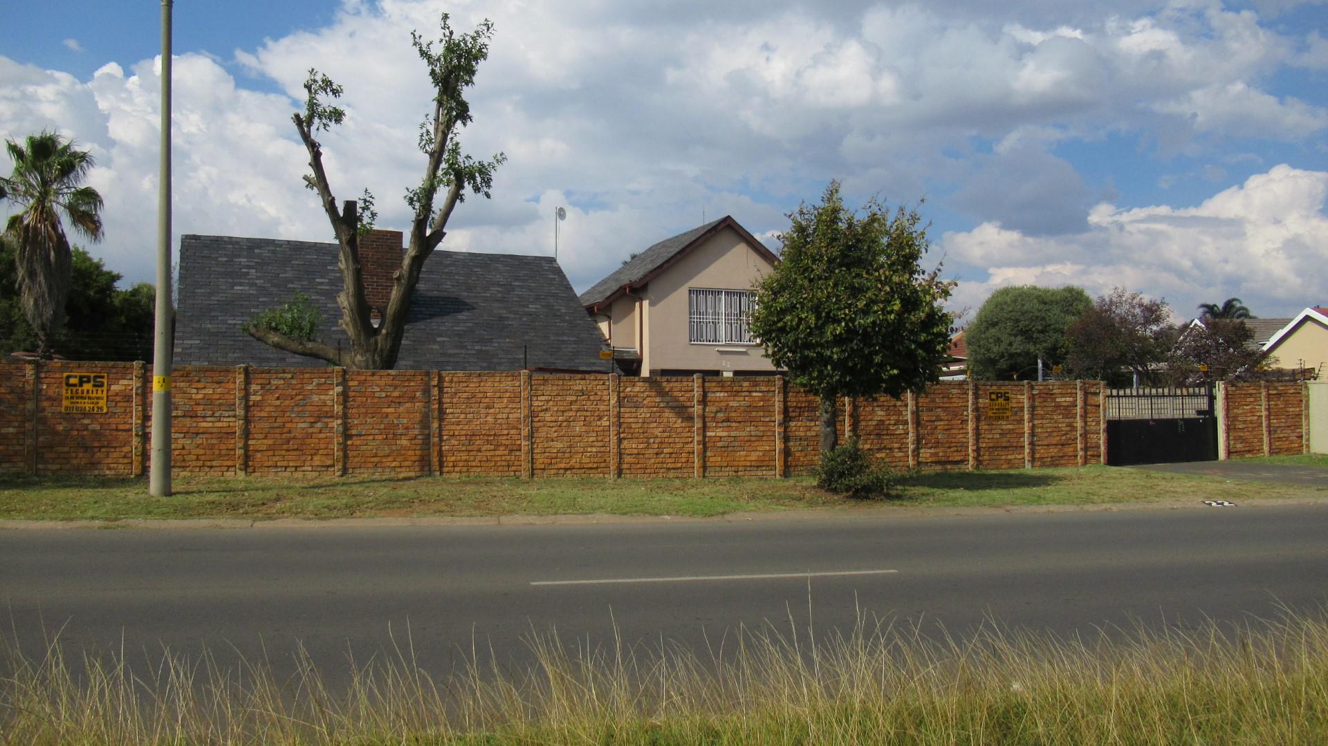 Front View of property in Brackenhurst