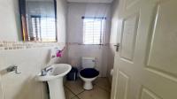 Guest Toilet of property in Raslouw