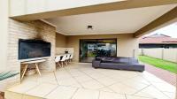 Patio - 18 square meters of property in Raslouw