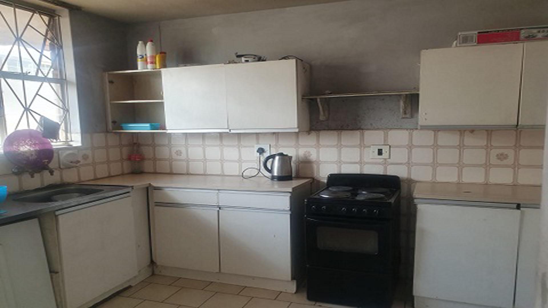 Kitchen of property in Sunnyside