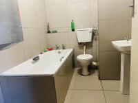 Bathroom 1 of property in Sunnyside