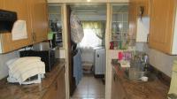 Kitchen - 9 square meters of property in Windsor East