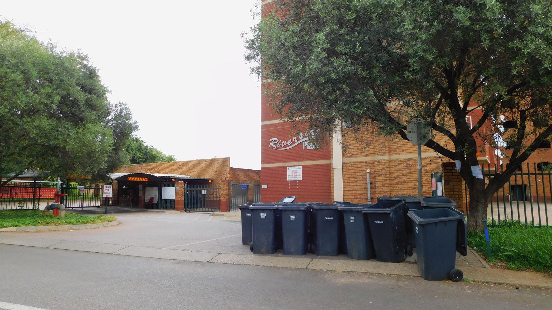 Front View of property in Zwartkop