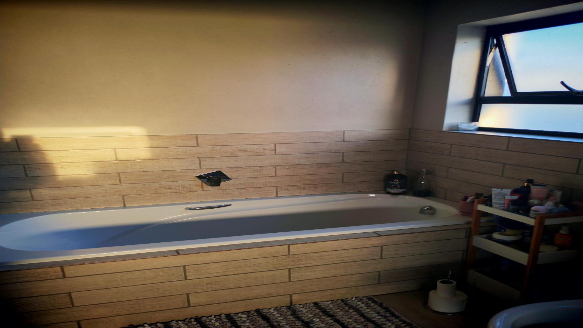 Bathroom 1 - 11 square meters of property in Derdepoortpark