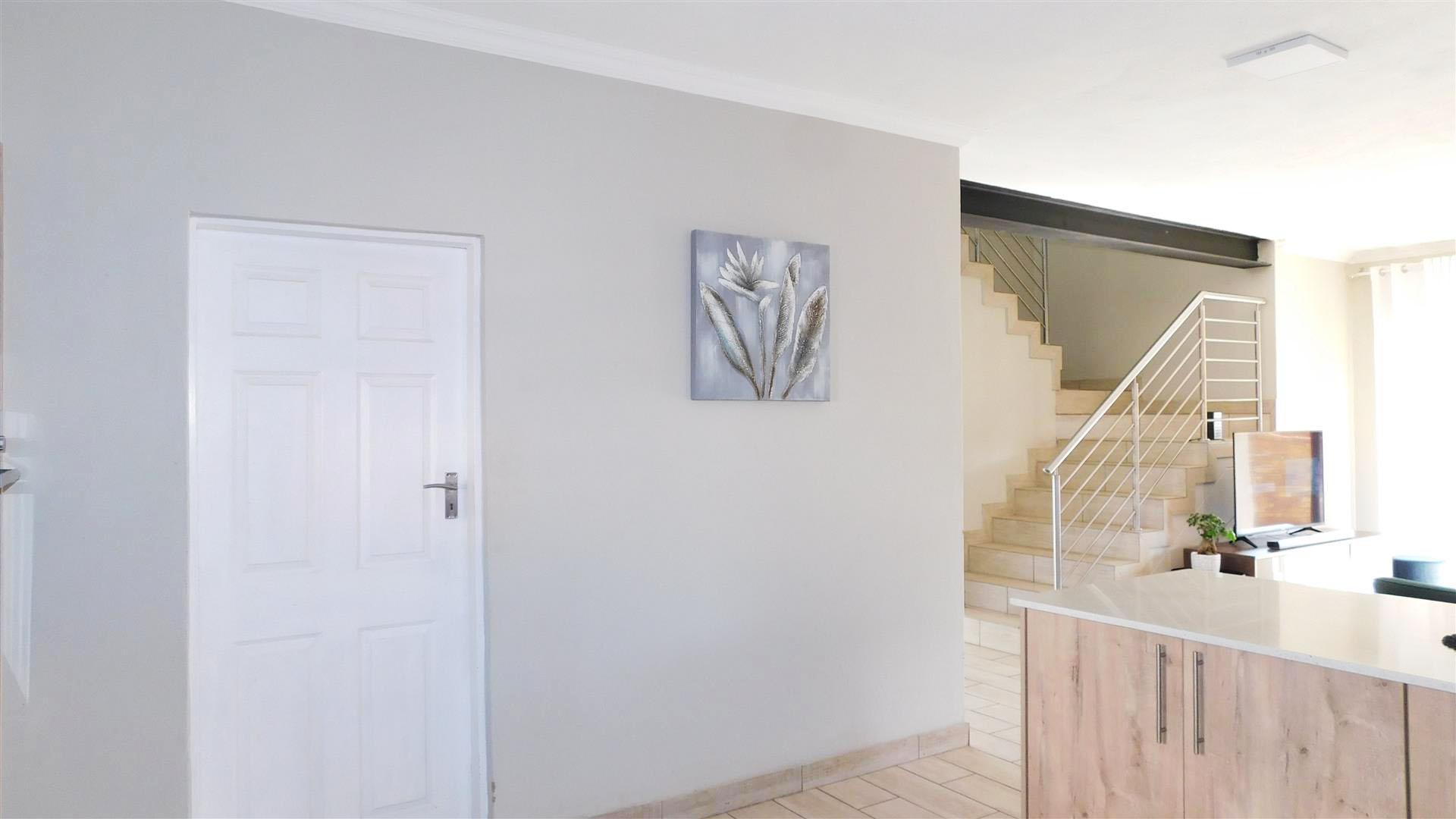 Kitchen - 14 square meters of property in Derdepoortpark