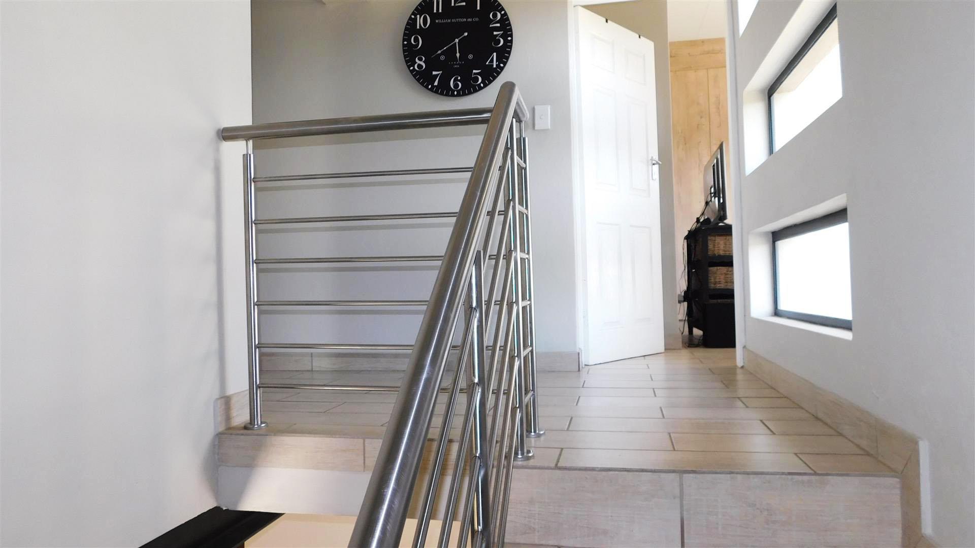 Spaces - 26 square meters of property in Derdepoortpark