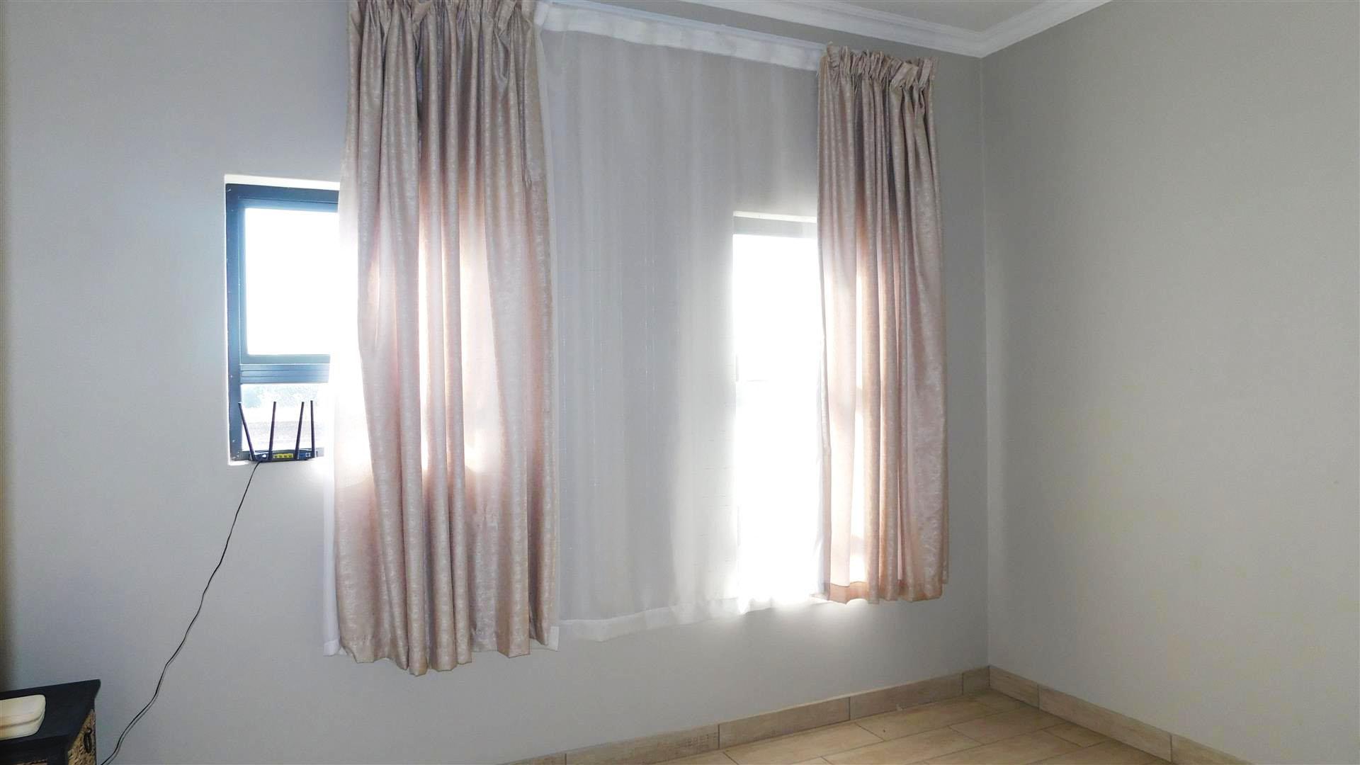 Bed Room 2 - 16 square meters of property in Derdepoortpark