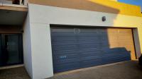 Garage of property in Derdepoortpark