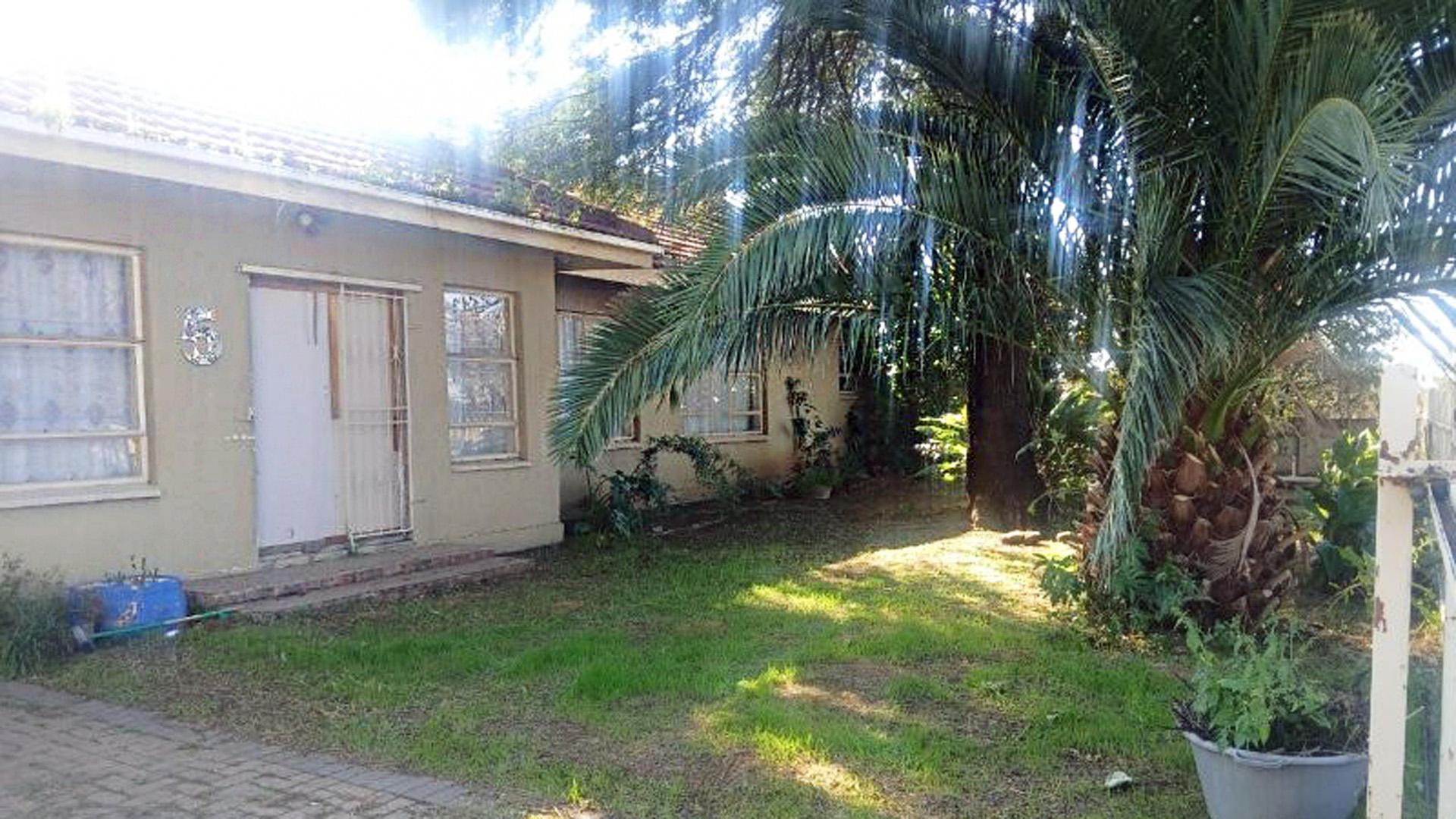 Front View of property in Riebeeckstad