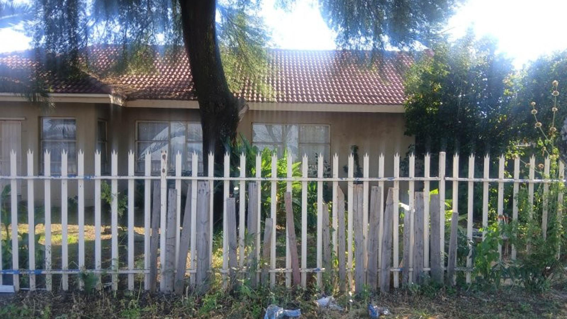 Front View of property in Riebeeckstad
