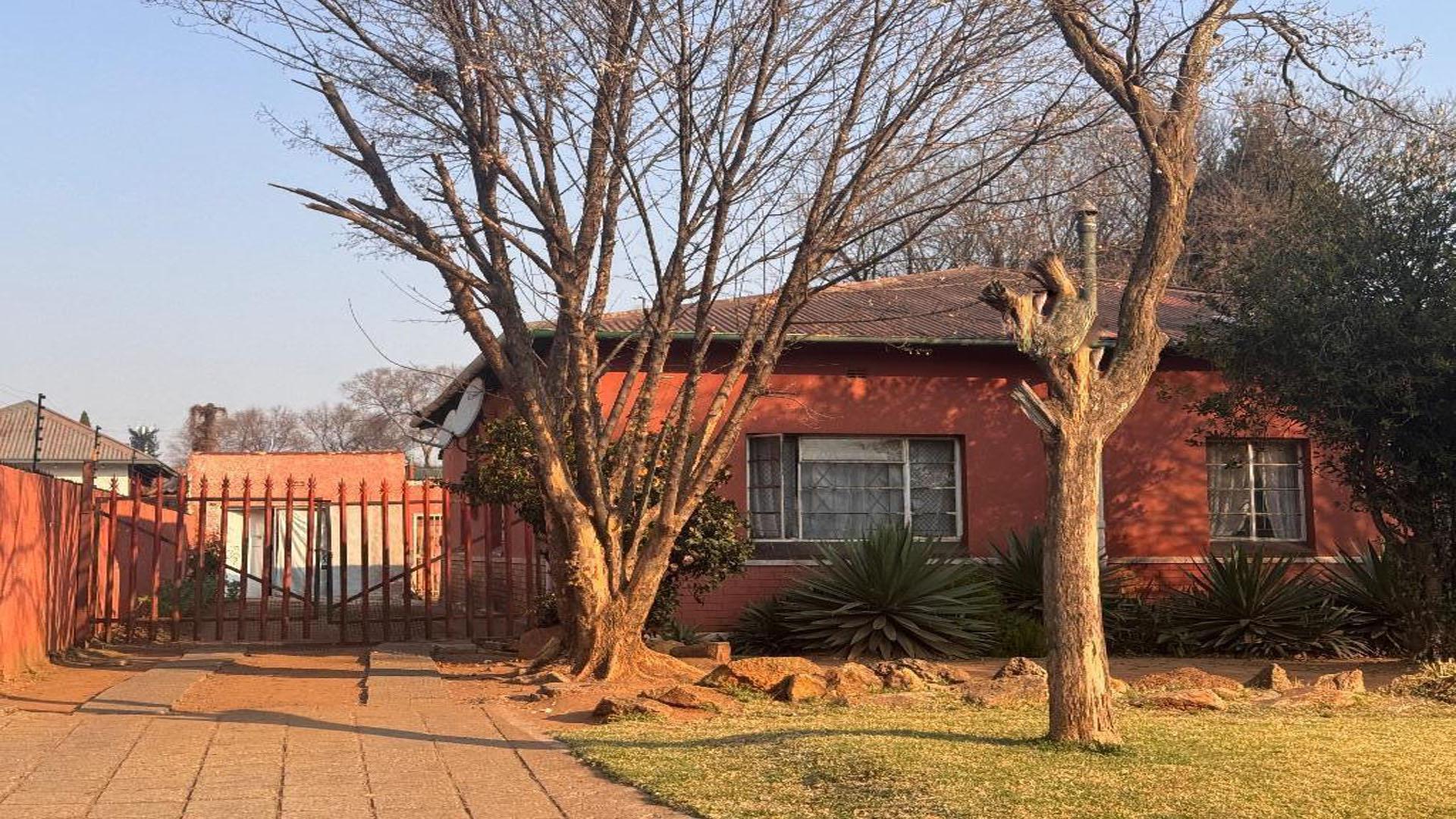 Front View of property in Boksburg South
