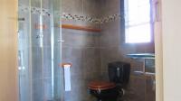 Bathroom 1 - 4 square meters of property in Meyersdal