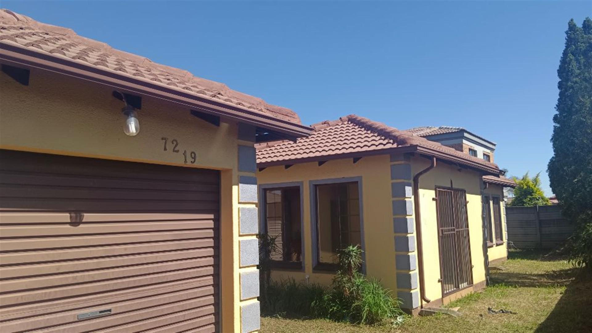 Front View of property in Lotus Gardens