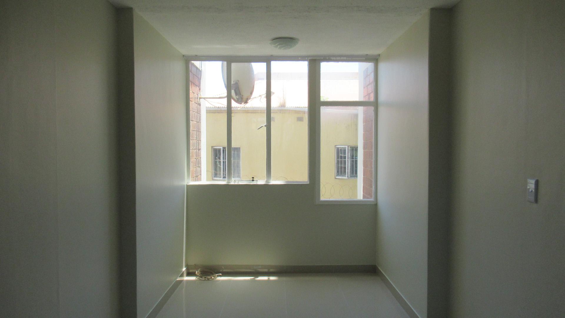 Lounges - 11 square meters of property in Windermere