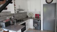 Kitchen - 6 square meters of property in Wilgeheuwel 