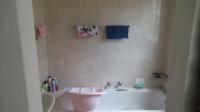 Bathroom 1 - 4 square meters of property in Wilgeheuwel 