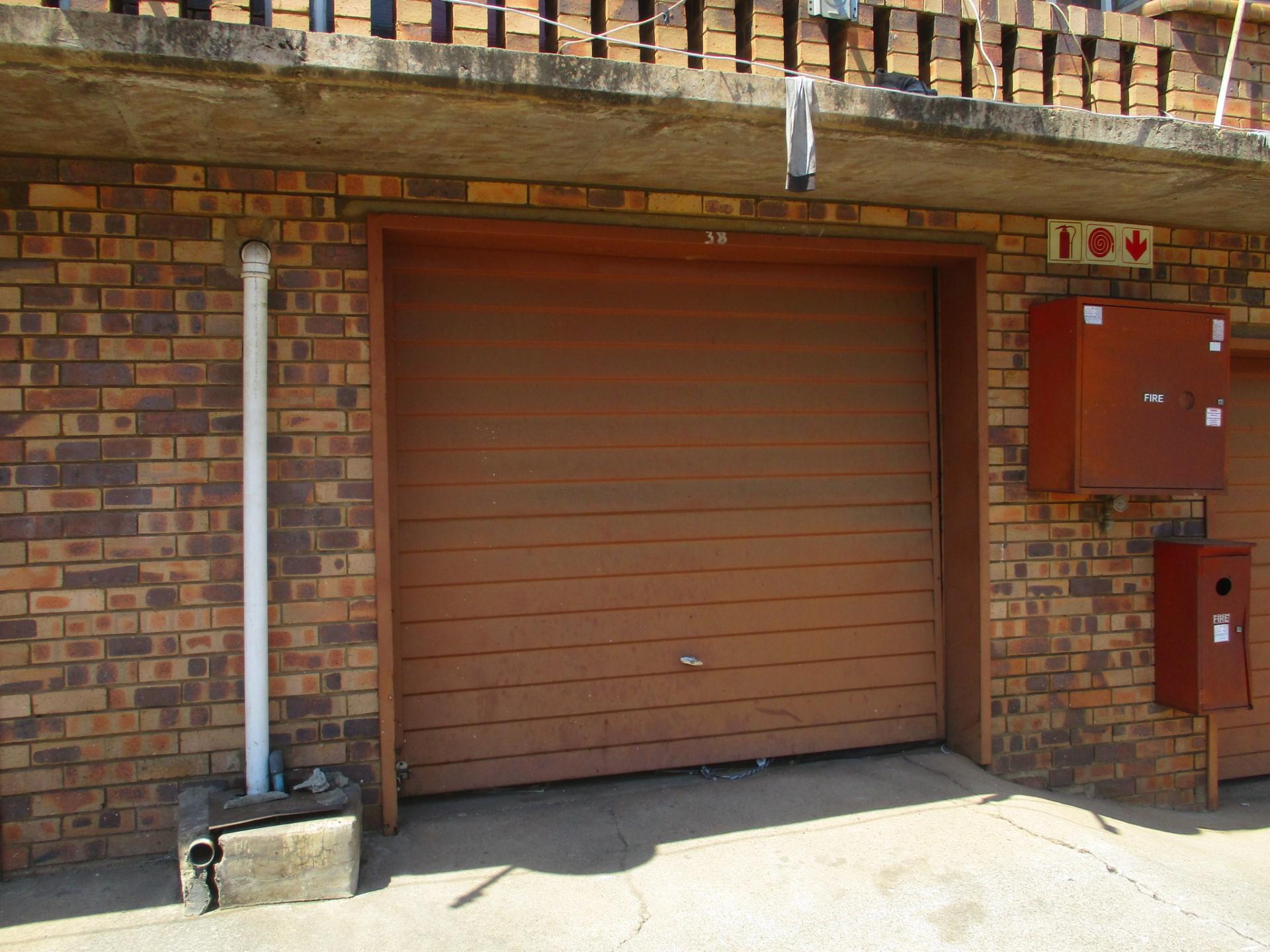 Front View of property in Sunnyside