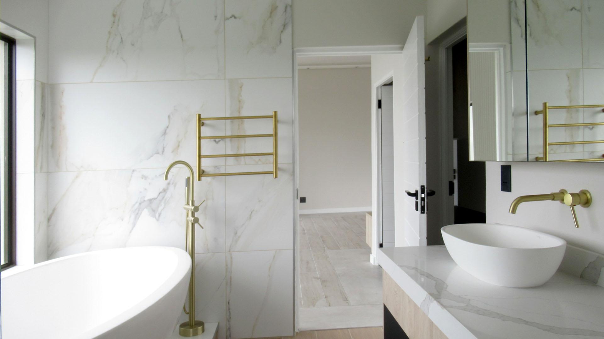 Main Bathroom of property in Bitterfontein