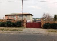 Front View of property in Lindbergh Park