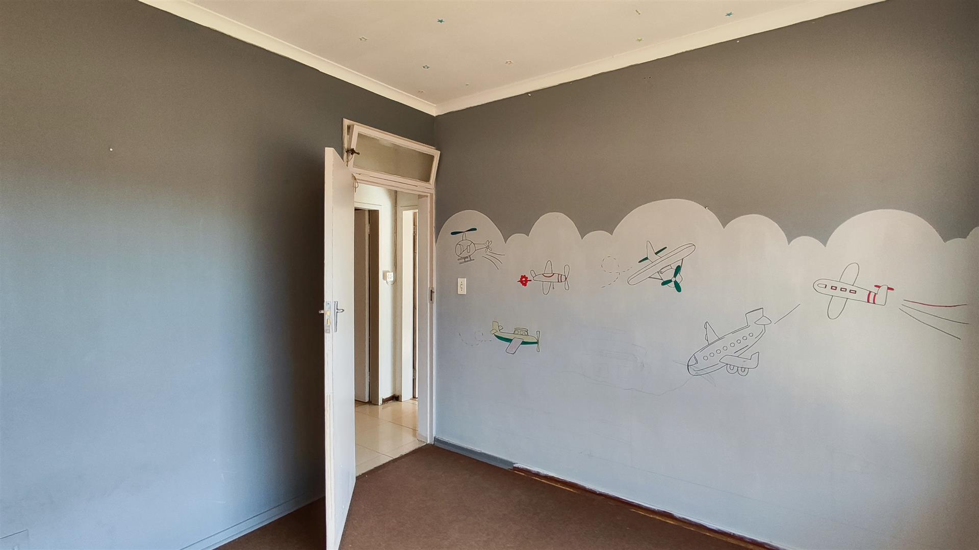 Bed Room 1 - 13 square meters of property in Glen Marais