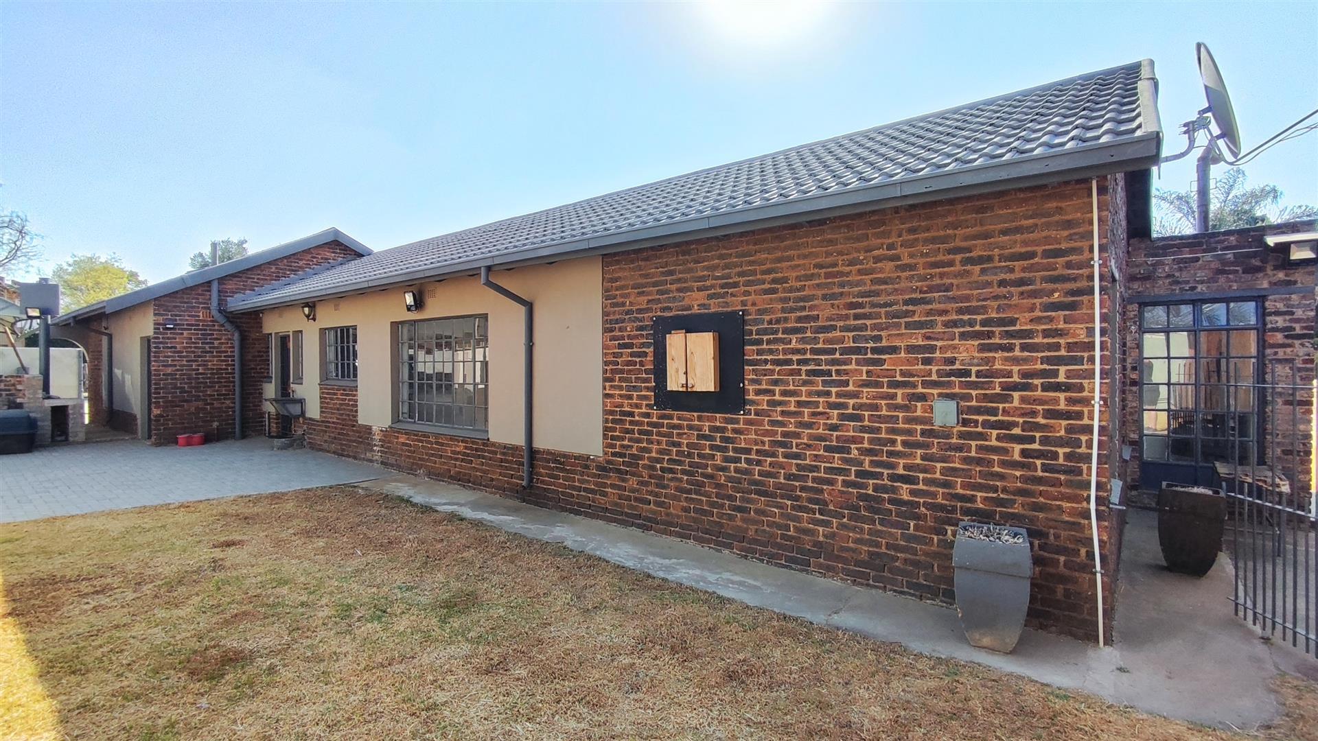 Backyard of property in Glen Marais