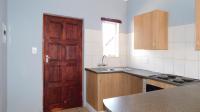 Kitchen - 8 square meters of property in The Reeds