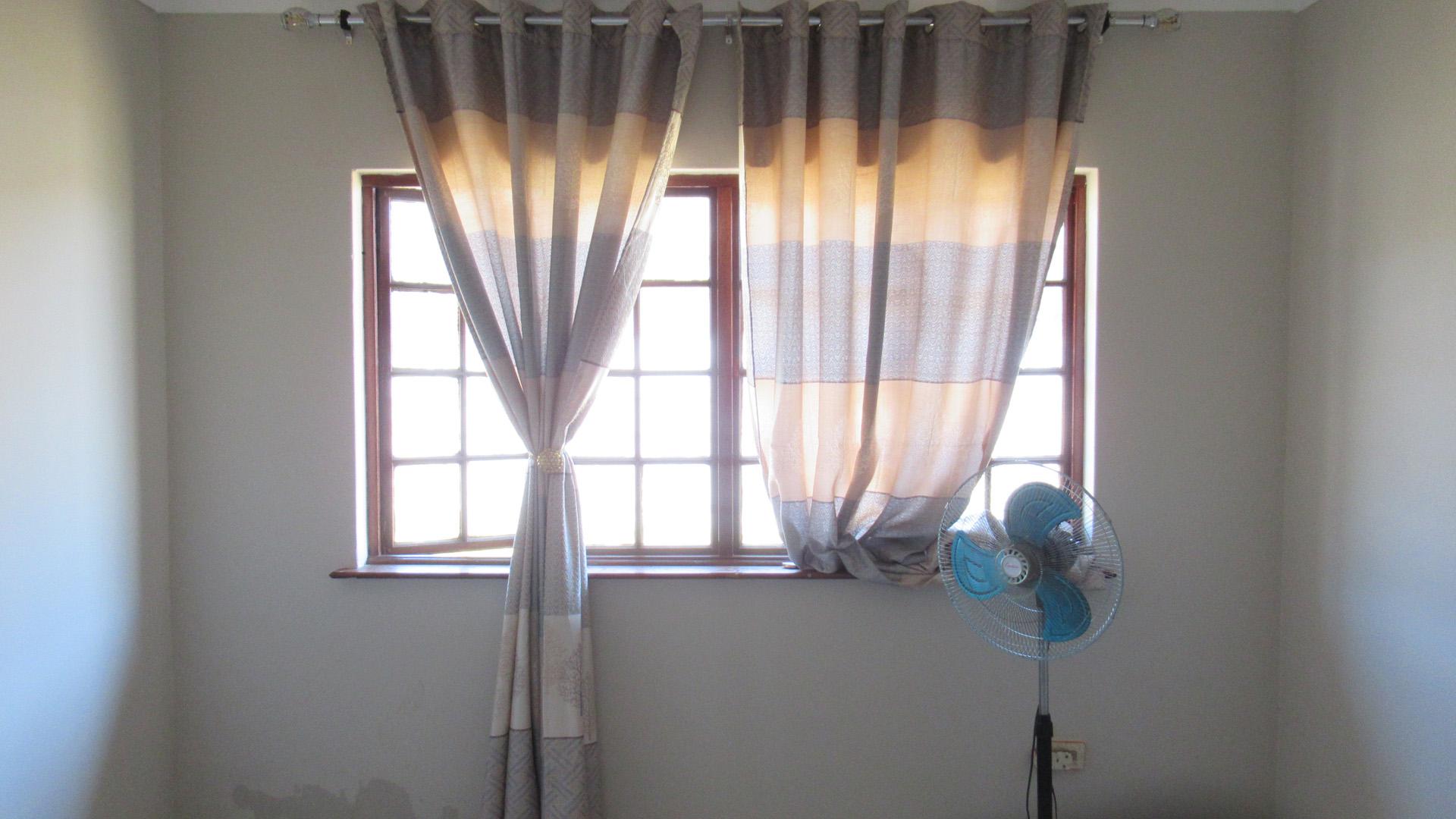 Main Bedroom - 16 square meters of property in Prospecton