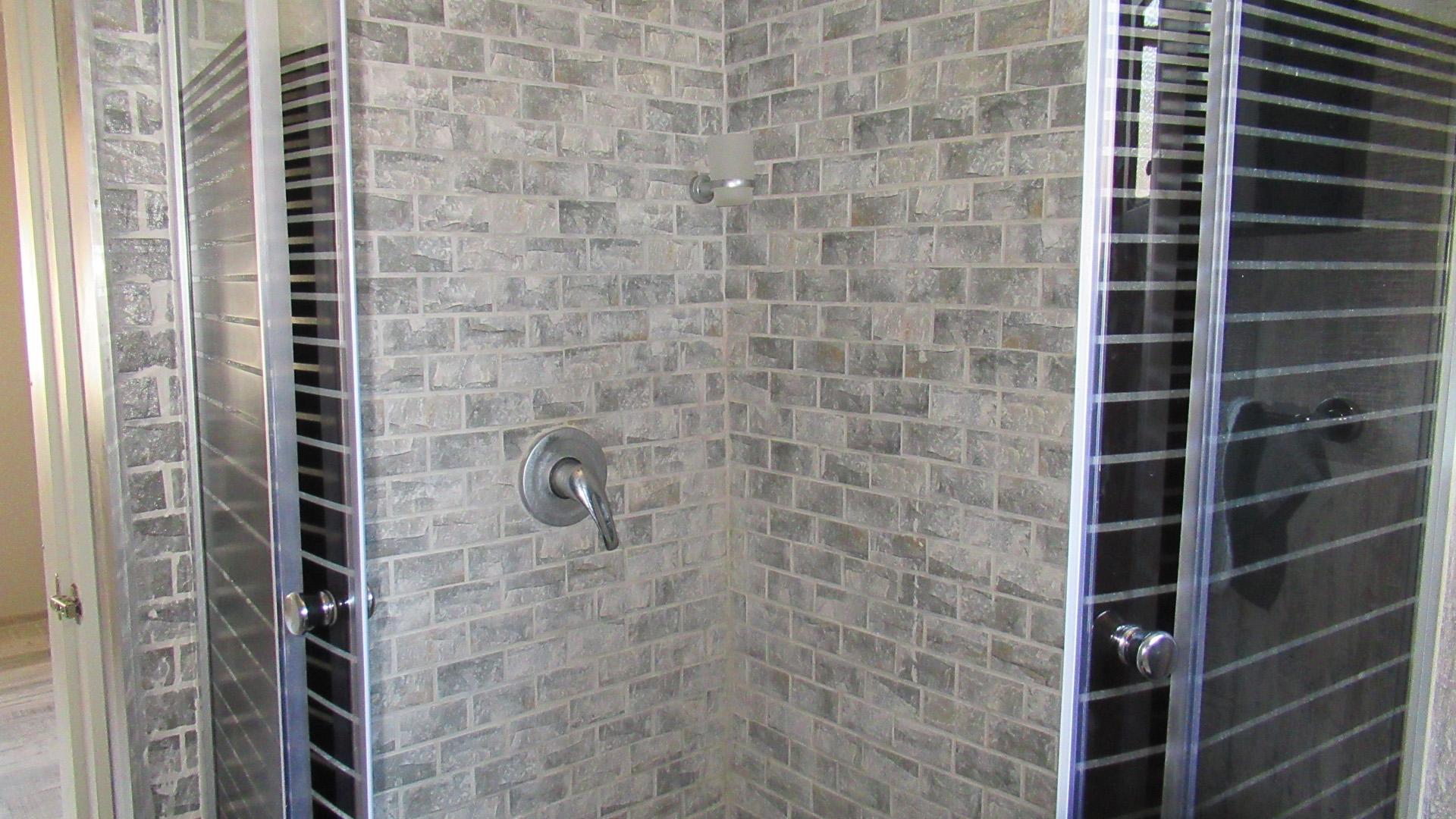 Main Bathroom - 3 square meters of property in Prospecton