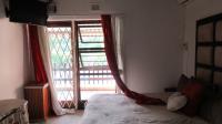 Main Bedroom - 22 square meters of property in Amanzimtoti 