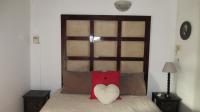 Main Bedroom - 22 square meters of property in Amanzimtoti 