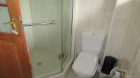 Bathroom 1 - 5 square meters of property in Amanzimtoti 